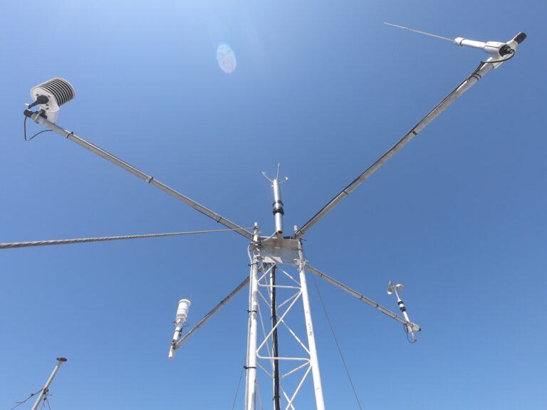 solar wifi weather station