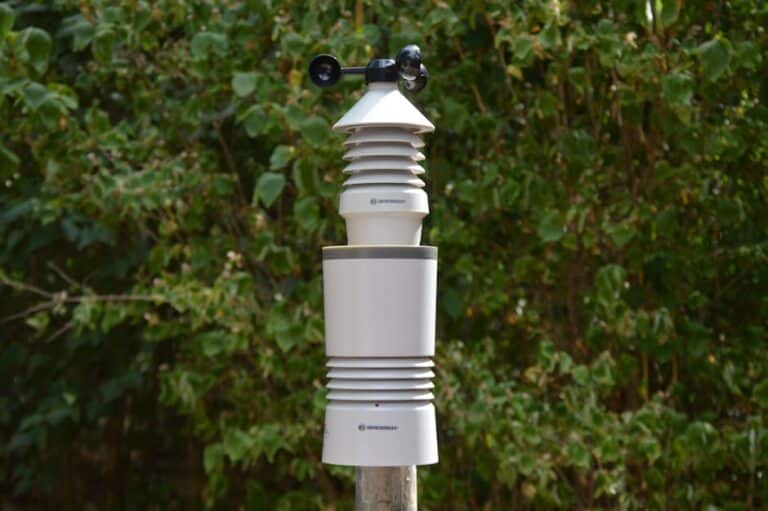 research solar weather station